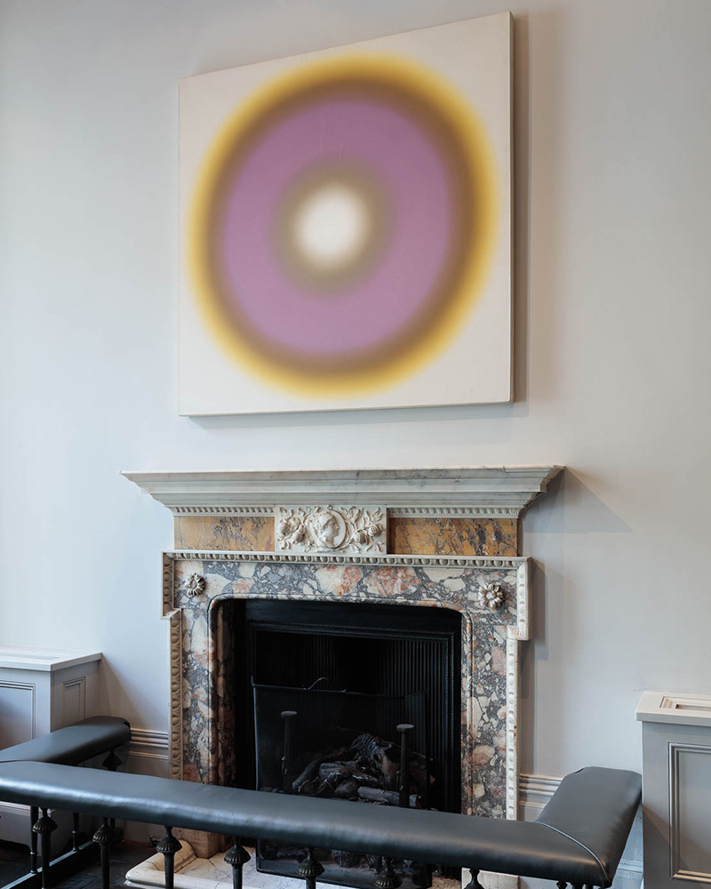 Displacements fireplace