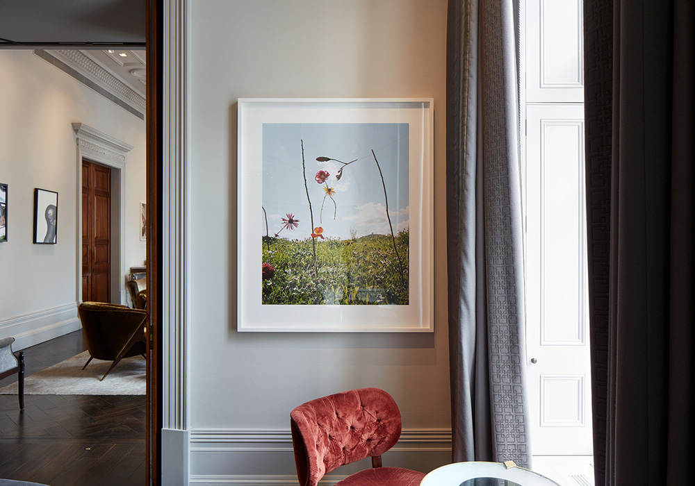 Hyper Real Ante Room