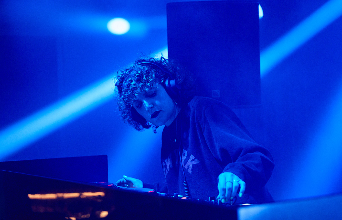 Annie Mac DJing in Leo